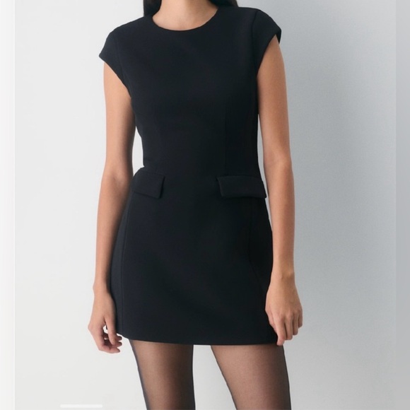 aritzia babaton black dress BABATON Black mini dress 00
